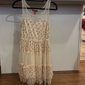 Lace floral mini dress